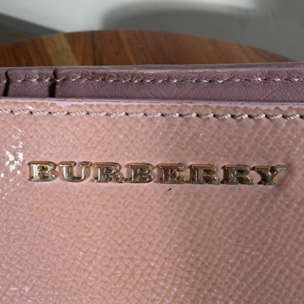 Burberry Blush Pink Leather Bifold Wallet Gold Logo Compact Card Holder - Picture 6 of 9